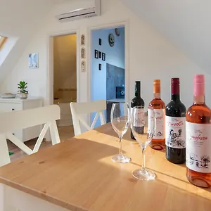https://darvin-apartman-eger.egerhotels.net